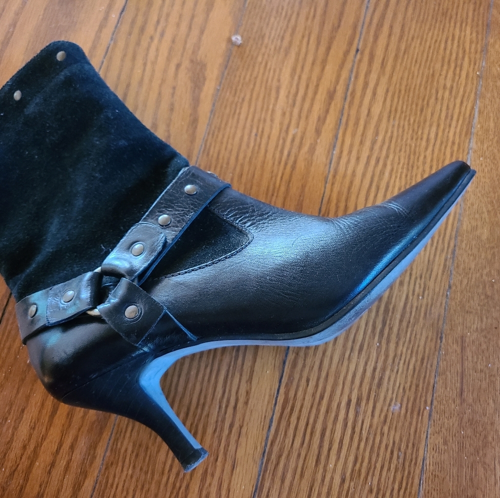Sz 5.5 Sexy leather boot